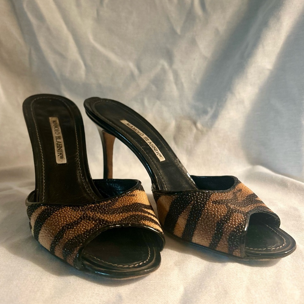 Manolo Blahnik Bamus Sting Ray Leather Mules in Animal Print
